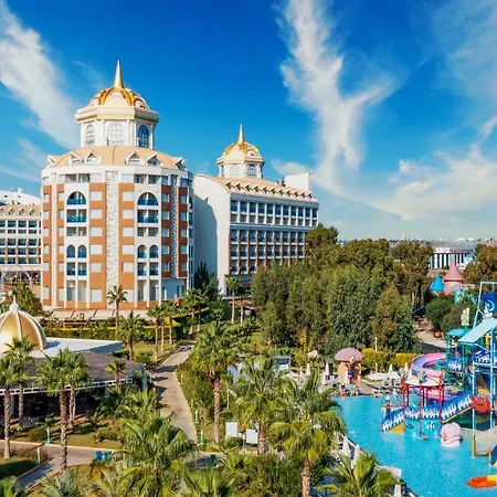 אתר נופש Delphin Be Grand 5*